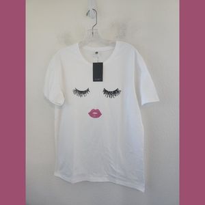 Blackmyth NWT White Graphic Lips Eyelashes Tshirt Sz Large
